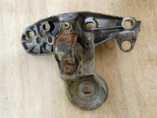 кронштейн двигателя Audi A4 B5 [рестайлинг] 2001, 2.5 л., DT, дизель, АКПП, зелёный, седан, передний привод, 4B0199351B