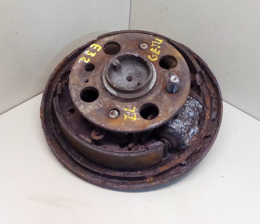 ступица задняя левая Hyundai Getz 1 поколение 2004, 1.6 л., i, G4ED, бензин, МКПП, синий, хетчбэк 5 дв., передний привод, 527501C000, 527501C100 - фото №1