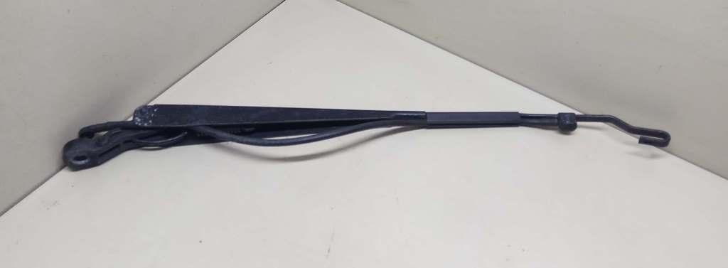 щеткодержатель задний Mercedes-Benz Vito W638 2000, 2.2 л., дизель, МКПП, микроавтобус, A6388201944 - фото №1