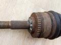 полуось передняя правая (приводной вал, ШРУС) Nissan Almera Tino V10 2003, 2.2 л., DCi, дизель - фото №2