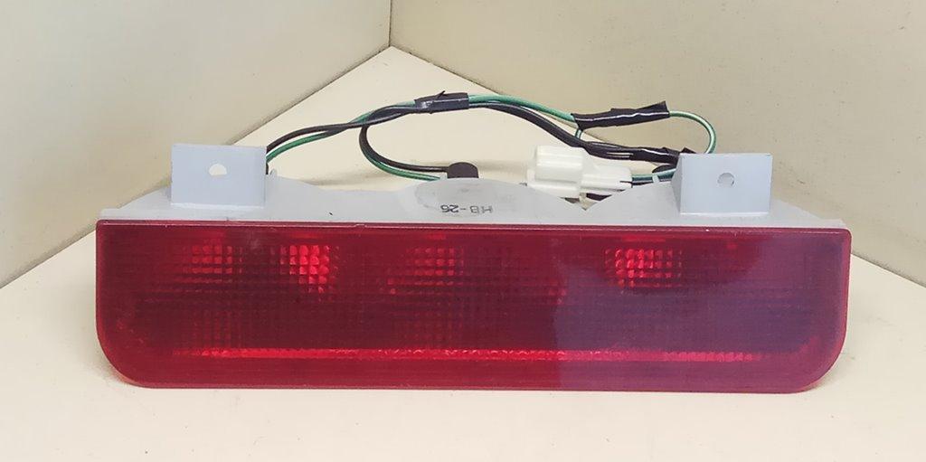 дополнительный стоп-сигнал Mitsubishi Galant 8 поколение 1998, 2.0 л., i, 4G63 (SOHC 16V), бензин, АКПП, темно-серый, универсал, передний привод - фото №1