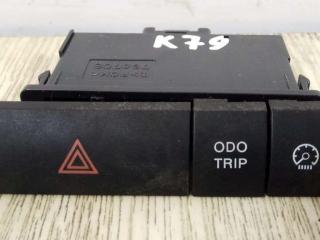 кнопка аварийной сигнализации Toyota Prius 2 поколение 2005, 1.5 л., бензин, АКПП, черный, хетчбэк 5 дв., передний привод, 758706