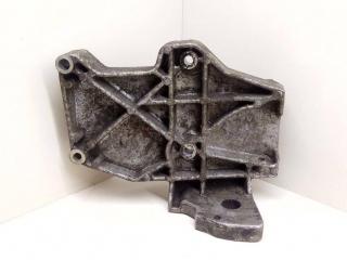кронштейн компрессора кондиционера Volkswagen Passat B5 1998, 1.8 л., Ti, бензин, 058260885C