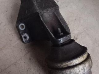 подушка крепления двигателя Volkswagen Passat B5 1997, 1.8 л., AEB, бензин, МКПП, синий, универсал, передний привод, 8D0199305