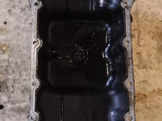 масляный поддон Ford Focus 1 поколение 1998, 1.4 л., i, бензин, МКПП, красный, хетчбэк 5 дв., передний привод, 1128431, 1121127