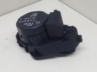 моторчик заслонки печки BMW 7 серия E65/E66/E67 E65 2003, 4.4 л., i, M62 B44 (448S1), бензин, АКПП, черный, седан, задний привод, 6911823