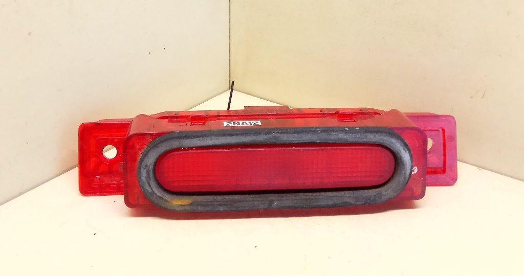 дополнительный стоп-сигнал Mazda 626 GF 1998, 2.0 л., i, бензин, МКПП, темно-зеленый, хетчбэк 5 дв., передний привод, 286-61825, NA12-51-580C - фото №1