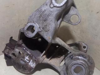 кронштейн двигателя Volkswagen Passat B5 1997, 1.8 л., AEB, бензин, МКПП, синий, универсал, передний привод, 4B0199352A