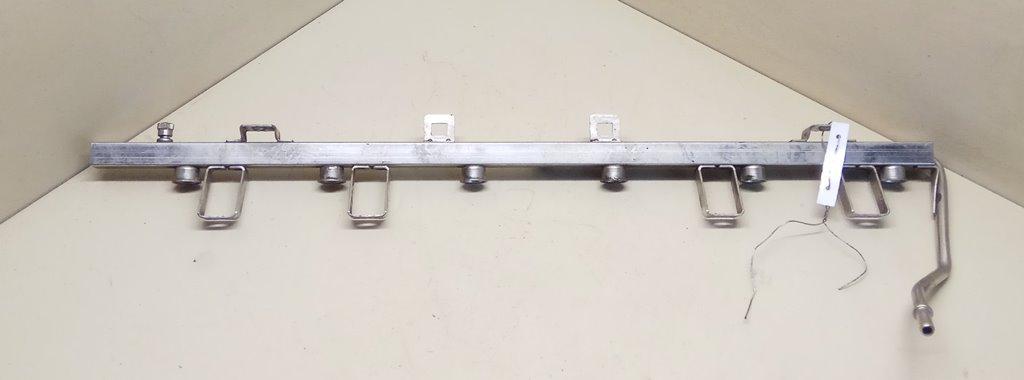 топливная рампа BMW X5 E53 2001, 3.0 л., i, бензин, АКПП, серый, внедорожник 5 дв., полный привод, 143982702 - фото №1