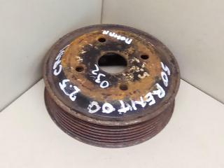 шкив помпы Kia Sorento 1 поколение 2004, 2.5 л., CRDi, D4CB, дизель, МКПП, серебристый, внедорожник 5 дв., полный подключаемый привод, 252214A000