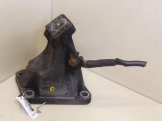 кронштейн двигателя Volkswagen Passat B5 [рестайлинг] 2003, 2.5 л., дизель, МКПП, черный, универсал, передний привод, 4B0199308E