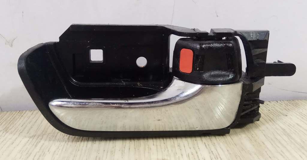 ручка внутренняя передняя правая Toyota Prius 2 поколение 2005, 1.5 л., бензин, АКПП, черный, хетчбэк 5 дв., передний привод, 6920547020C0 - фото №1