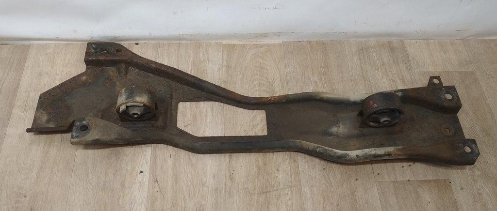 балка под радиатор Kia Rio 1 поколение 2001, 1.5 л., i, A5D, бензин, МКПП, хетчбэк 5 дв., передний привод - фото №1