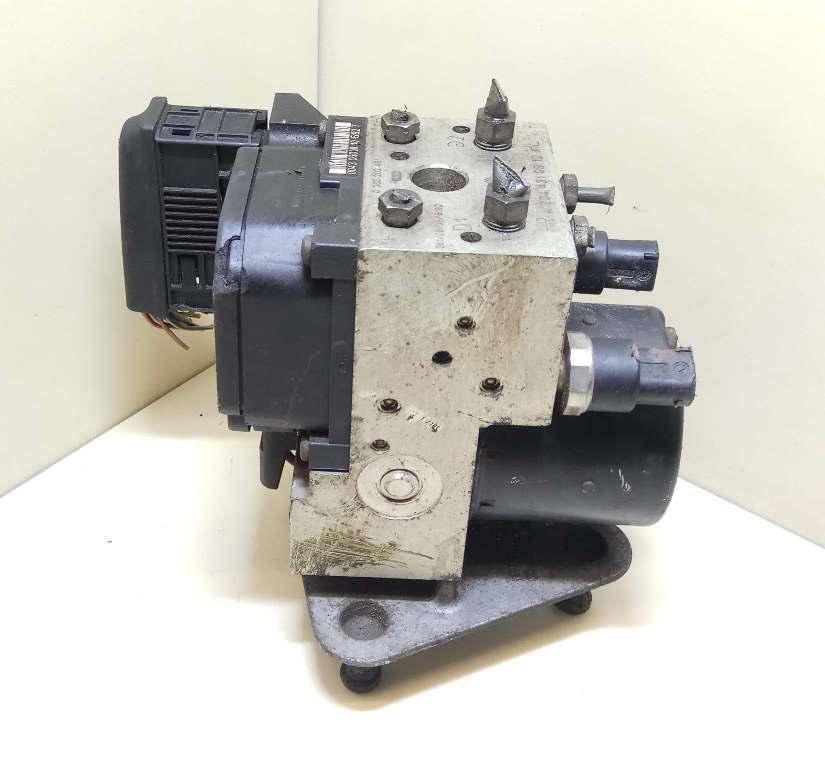 блок ABS Mercedes-Benz Vaneo W414 2001, 1.7 л., OM 668.942, дизель, МКПП, синий, минивэн, передний привод, BOSCH, 0265202461, A0044310912 - фото №1