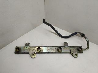 топливная рампа Nissan X-Trail T30 2004, 2.5 л., i, бензин