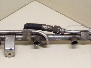 топливная рампа Volkswagen Passat B5 1999, 1.8 л., i, бензин, 058133681B