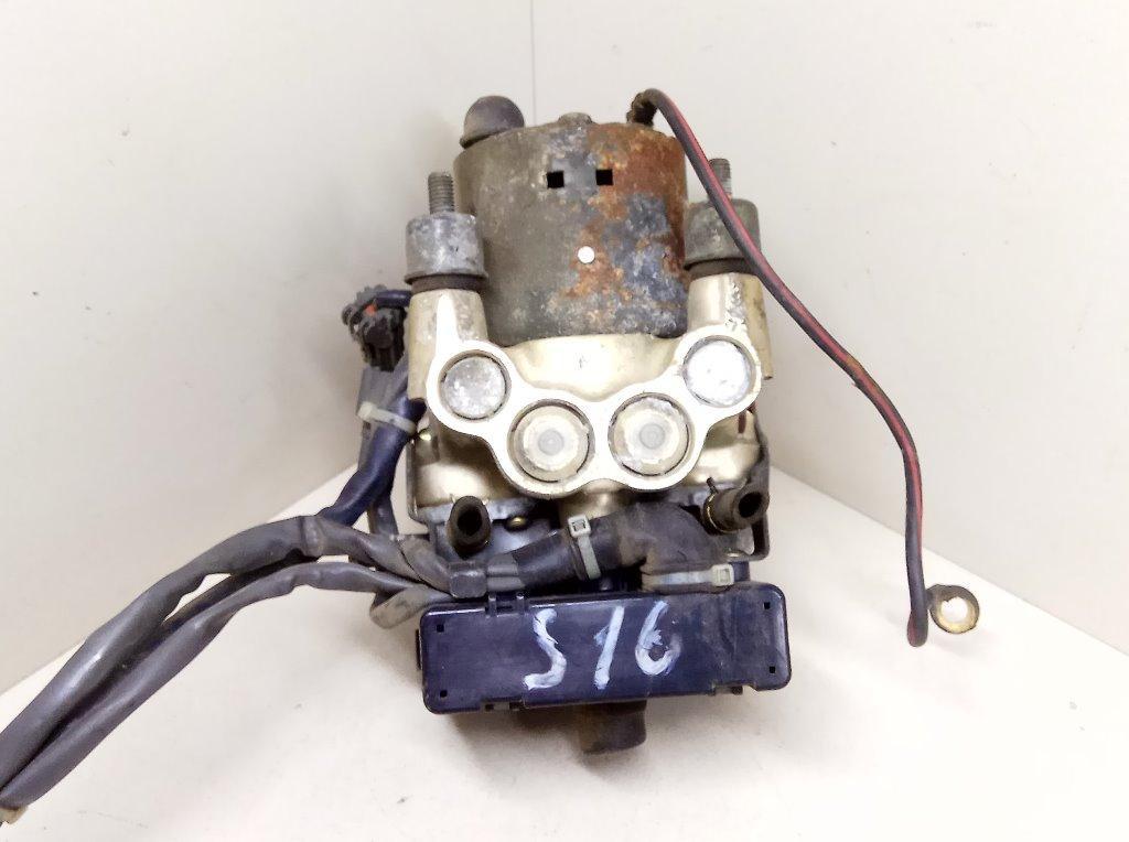 блок ABS Nissan Maxima A32 1996, 2.0 л., i, бензин, 565-0784, 4760031U10 - фото №1