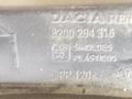 дождевик Dacia Logan 1 поколение 2007, 1.5 л., DCi, K9K 792, дизель, 5МКПП, синий, седан, передний привод, 8200294316, 8200644692 - фото №4