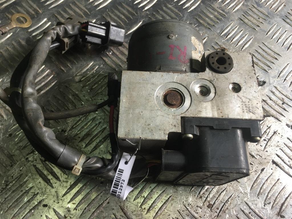 блок ABS Mitsubishi Lancer 6 поколение 1998, 1.3 л., i, бензин, MR129948 - фото №1