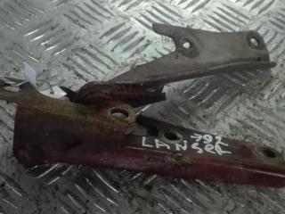 петля капота левая Mitsubishi Lancer 4 поколение C66A 1992, 1.6 л., i, 4G92 (SOHC 16V), бензин, 5МКПП, бордо, хетчбэк 5 дв., передний привод, MB401425
