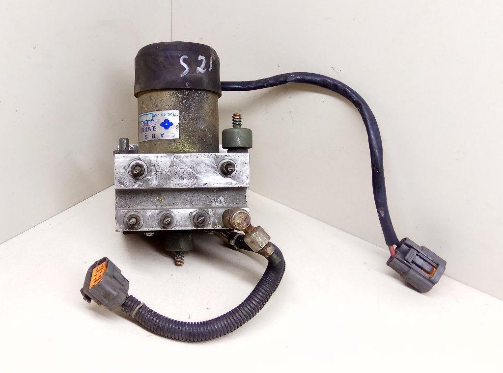 блок ABS Mazda 626 GE 1992, 2.0 л., i, бензин, передний привод, GA2G437A0 - фото №1