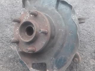кулак поворотный левый Nissan Maxima A32 1998