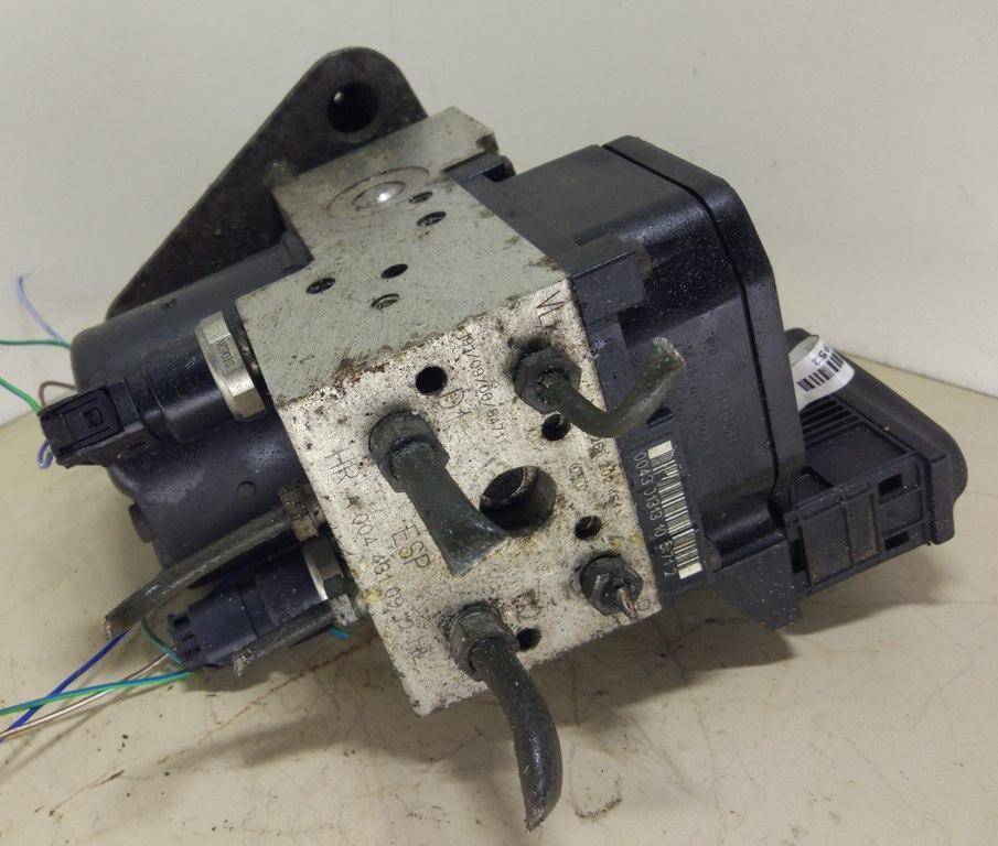 блок ABS Mercedes-Benz Vaneo W414 2002, 1.6 л., M 166.961, бензин, МКПП, темно-серый, минивэн, передний привод, 0265202461, A0044310912 - фото №1