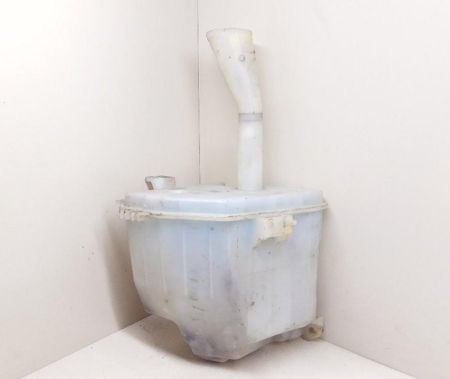 бачок омывателя Nissan Sunny Y10 1996 - фото №1