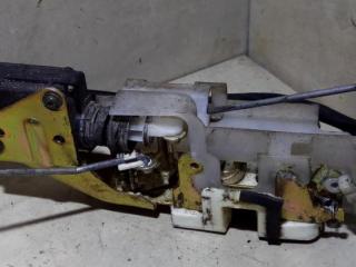 замок двери передней правой Mazda 323 BA [рестайлинг] 1996, 1.3 л., i, B3, бензин, 5МКПП, серебристый, хетчбэк 3 дв., передний привод, B02W-58-310E