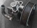 насос гидроусилителя руля Kia Sorento 1 поколение 2004, 2.5 л., CRDi, D4CB, дизель, МКПП, серебристый, внедорожник 5 дв., полный подключаемый привод, 571003E050 - фото №2