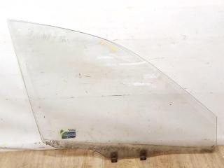 стекло двери передней правой Nissan Sunny Y10 1998, красный