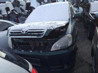 Toyota Avensis Verso 1 поколение