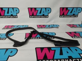 уплотнитель двери Tesla Model 3 1 поколение 2018, 1090499