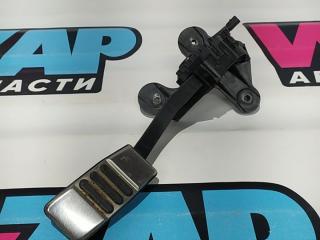 педаль Ford Mustang 6 поколение S550 [рестайлинг] 60F 2018, 2.3 л., бензин, МКПП, купе, задний привод, CR33-9F836-AB