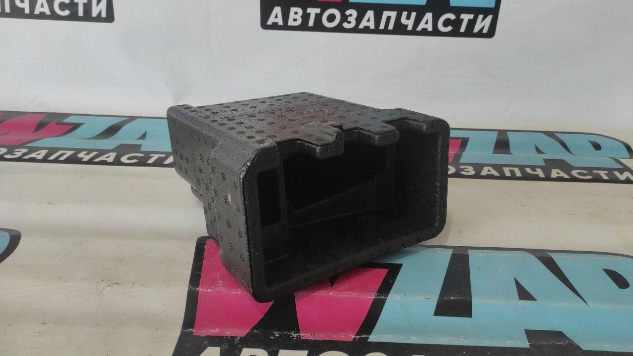 ящик под инструменты BMW X5 F15 2016, 4.4 л., бензин, 6853975-03, 71106853975 - фото №1