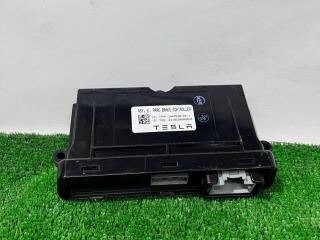 блок управления ручником Tesla Model X 1 поколение 2018, электро, хетчбэк 5 дв., 1007618-00-J