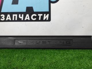 накладка на порог внутренняя Ford Mustang 6 поколение S550 [рестайлинг] 2019, 2.3 л., АКПП, black, купе, задний привод, FR3B-6313222-AH