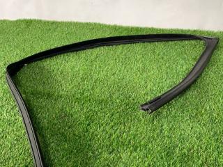 Уплотнитель стекла Jaguar E-Pace 1 поколение (2017 - 2026), J9C3-21596-A