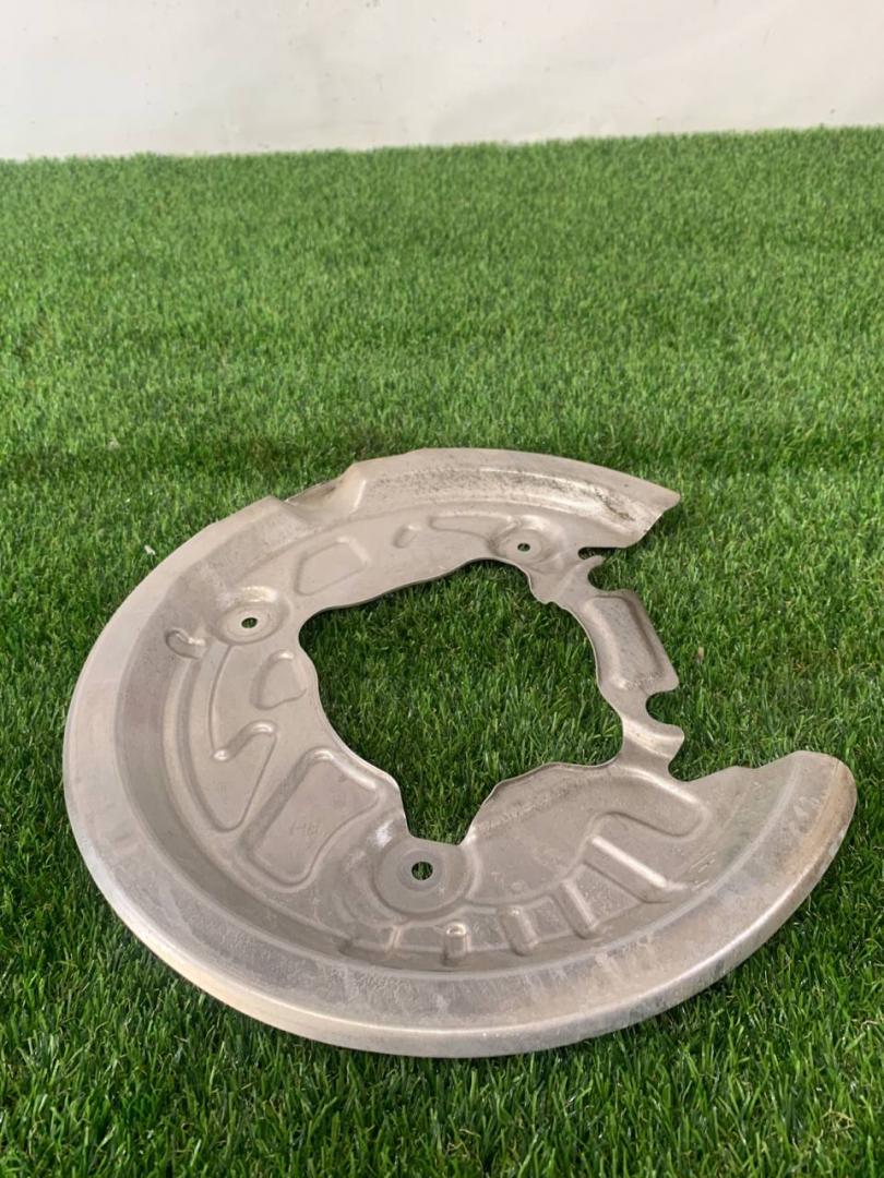 защитный кожух тормозного механизма Ford Explorer 6 поколение U625 2021, 2.3 л., бензин, АКПП, внедорожник 5 дв., задний привод, L1MC-2K316-EC - фото №1