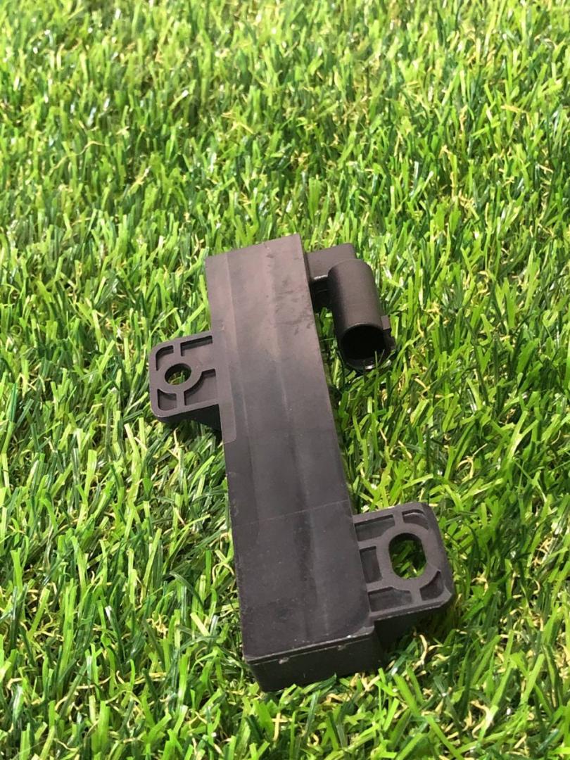 Антенна системы комфортного доступа Alfa Romeo Stelvio 1 поколение 2018, 2.0 л., 68051315AB - фото №1