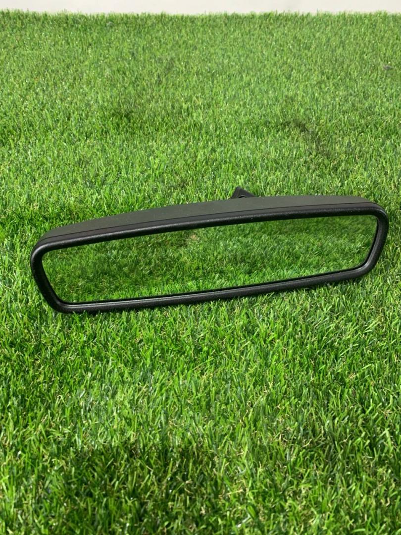 зеркало салона Ford Mustang 6 поколение S550 2016, 5.0 л., бензин, МКПП, серый, купе, задний привод - фото №1