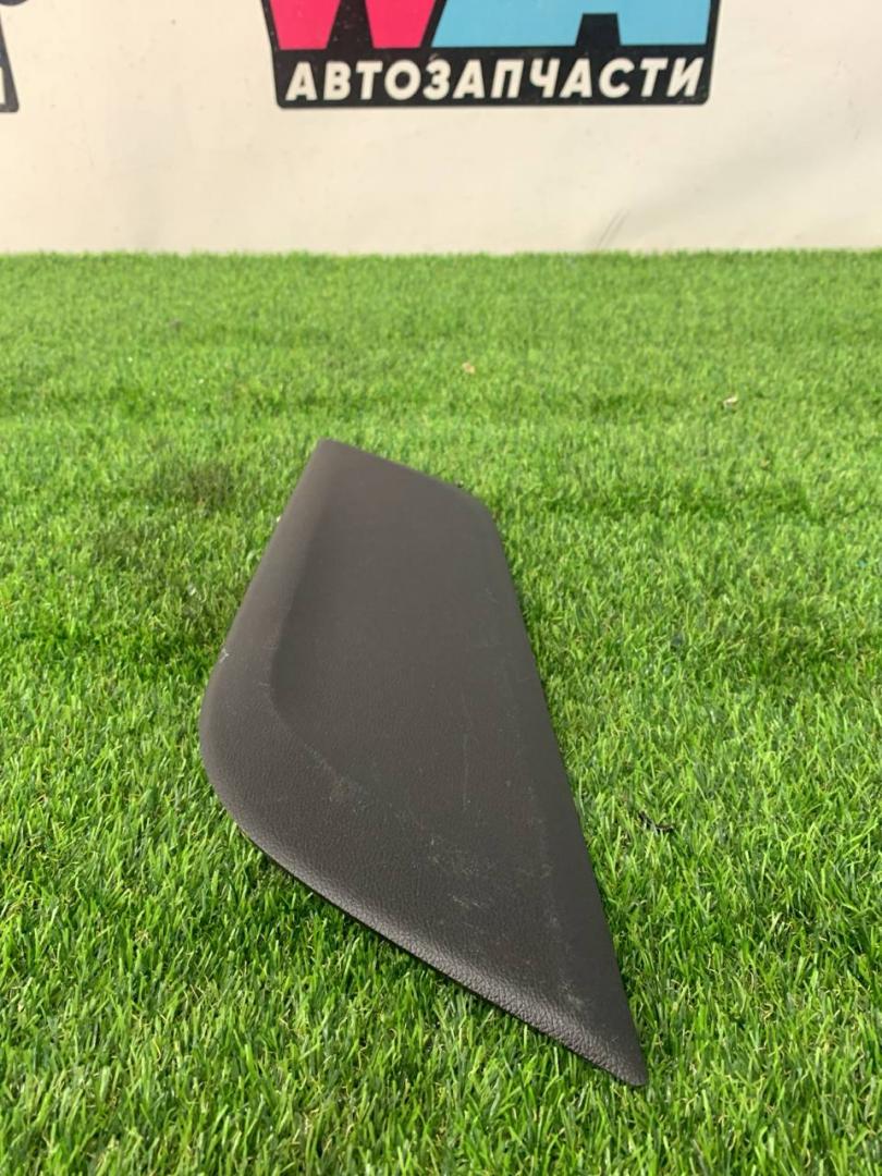 пластик Ford Mustang 6 поколение S550 2016, 5.0 л., бензин, МКПП, серый, купе, задний привод, FR3B63044E06A - фото №1