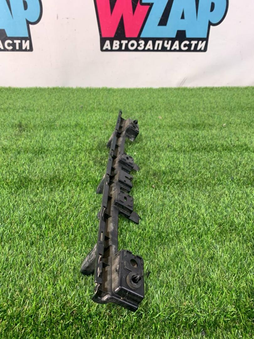 Крепление бампера заднего Ford Mustang 6 поколение S550 2016, 5.0 л., бензин, МКПП, серый, купе, задний привод - фото №1