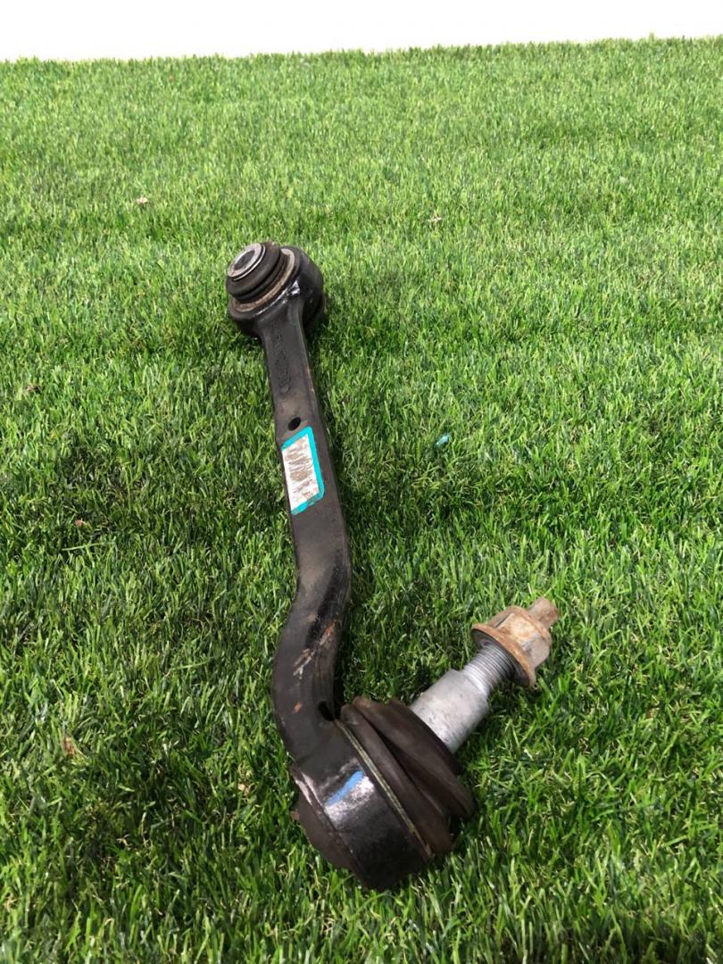 рычаг передний левый Ford Mustang 6 поколение S550 2016, 5.0 л., бензин, МКПП, серый, купе, задний привод, FR3C-3A424-BA - фото №1