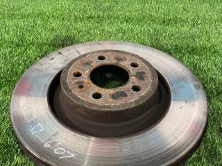 диск тормозной передний Ford Mustang 6 поколение S550 2016, 5.0 л., бензин, МКПП, серый, купе, задний привод