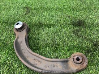 рычаг задний правый Ford Mustang 6 поколение S550 2016, 5.0 л., бензин, МКПП, серый, купе, задний привод