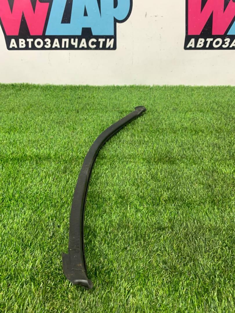 молдинг двери передней левой Jeep Wrangler 4 поколение 2021, АКПП, серый, внедорожник 5 дв., полный привод, 68271686 - фото №1