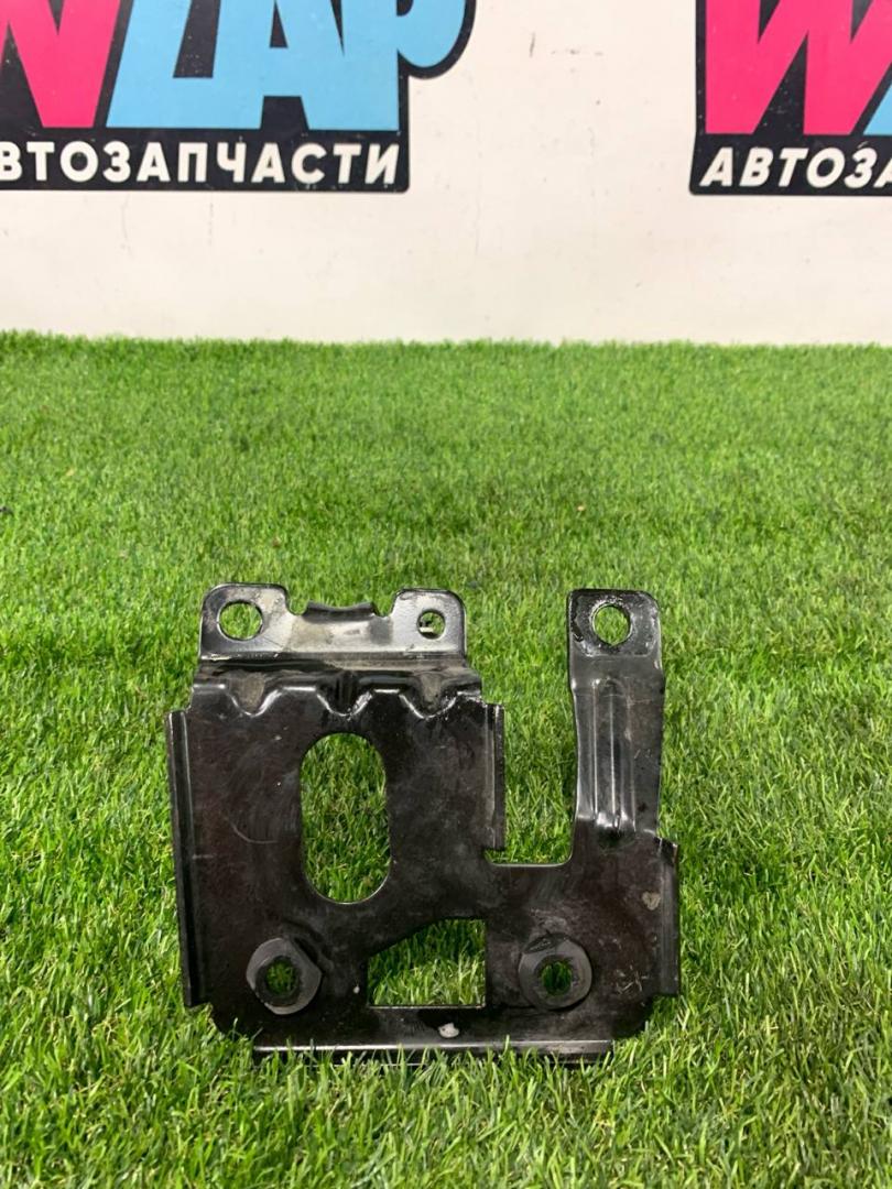 кронштейн (крепление) Ford Explorer 6 поколение U625 2021, 2.3 л., бензин, АКПП, внедорожник 5 дв., задний привод, L1M39647EF - фото №1