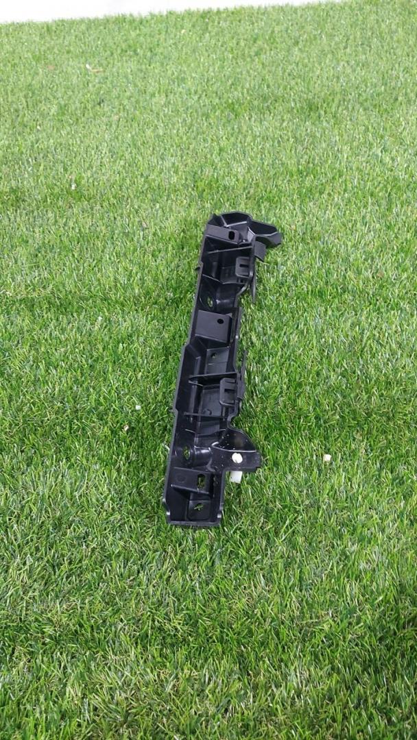 кронштейн (крепление) Ford Escape 4 поколение CX482 2021, 1.5 л., бензин, АКПП, внедорожник 5 дв., полный привод, LJ6B-S026A52-AE - фото №1