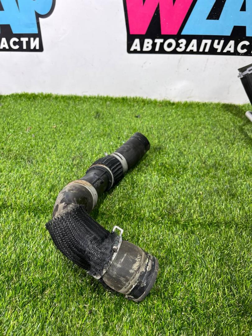 патрубок радиатора RAM 1500 5 поколение 2019, 5.7 л., бензин, АКПП, пикап, полный привод, 68268586 - фото №1